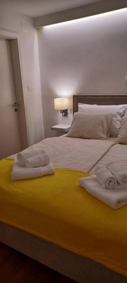 Studio Apartman Four Pearls Karlovac Ngoại thất bức ảnh